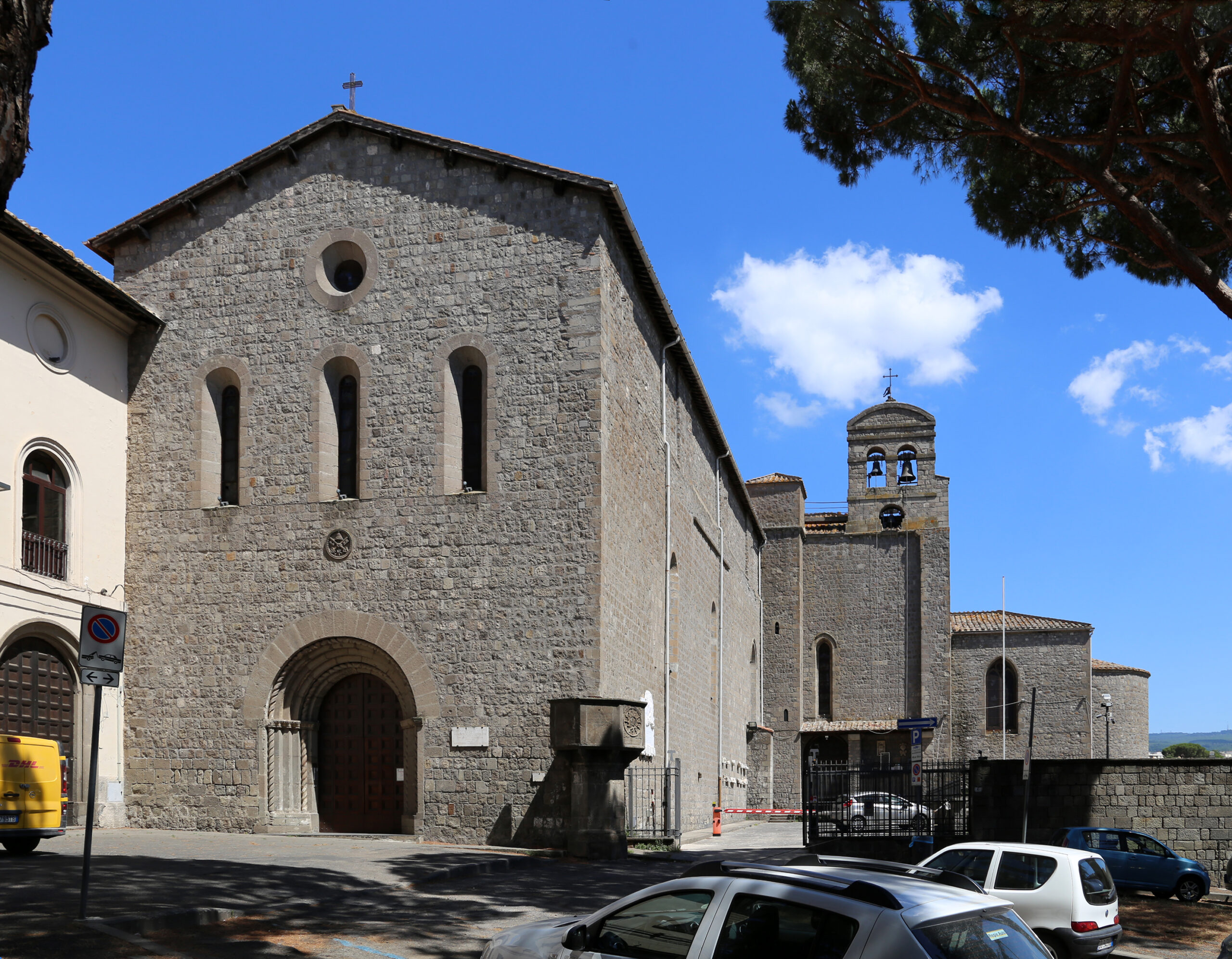 Basilica San Francesco alla Rocca: Un Tesoro Storico Viterbo